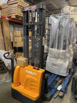 Brand New Fully Electric Forklift Pallet Stacker