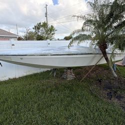 1987 Checkmate 21 Project - Hull Only 