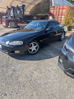 1999 Lexus SC300 black inline 6 cylinder has the Toyota Supra motor in it.