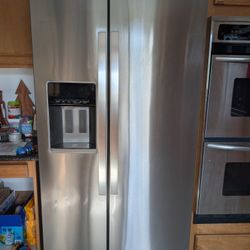 Whirlpool Side By Side fridge 
