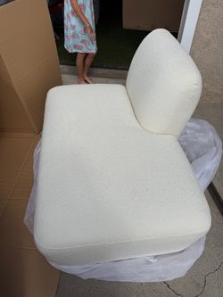 Chair / Couch (New)