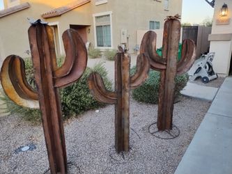New 
Rusty Saguaro / Metal Cactus 🌵 
2ft.3ft. 4ft. 5ft. 6ft. 7ft. & 8 ft. 
 