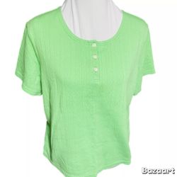 SZ XL Basic Editions Green Button Front Top