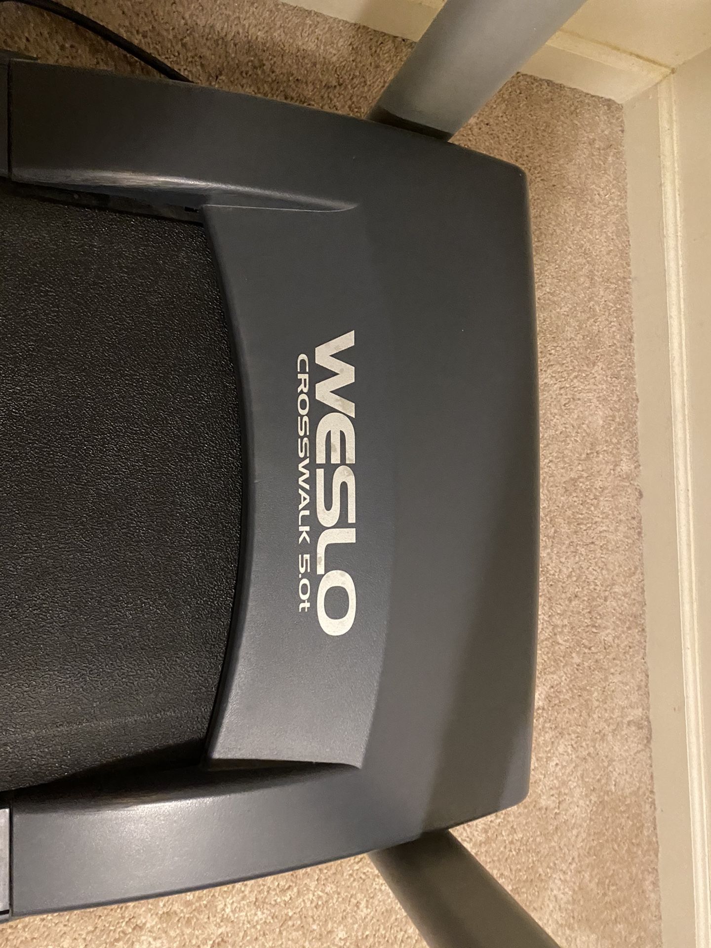WESLO CROSSWALK 5.OT TREADMILLS for Sale in NASHVILLE, TN OfferUp