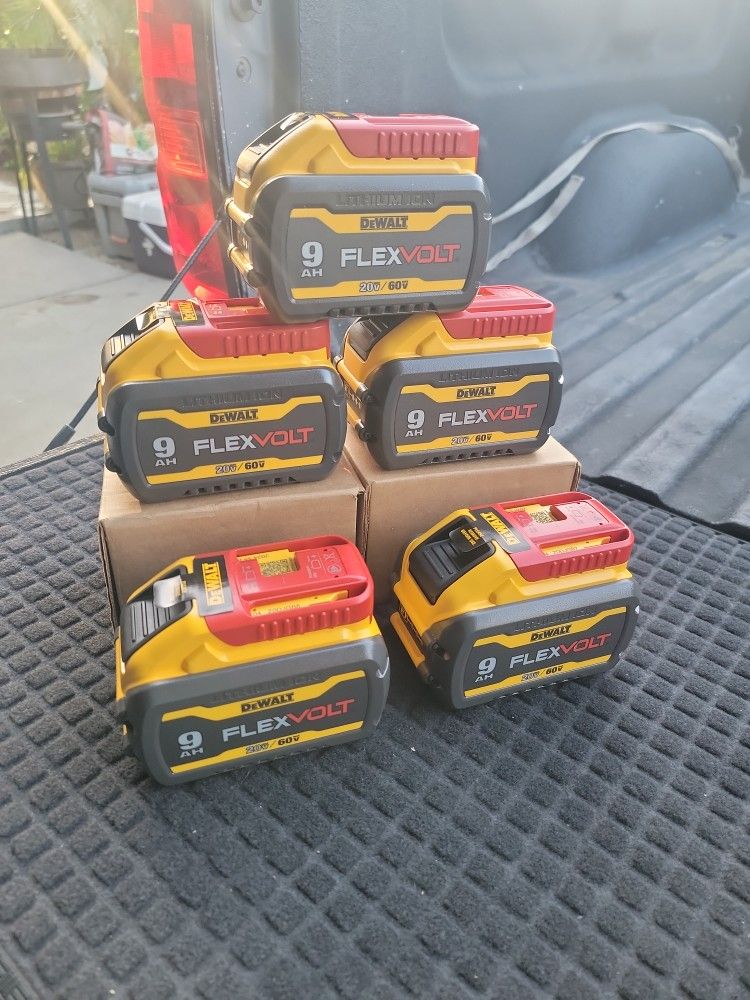 DEWALT FLEX VOLT 20V/60V MAX LITHIUM-ION 9.0 AH BATTERY