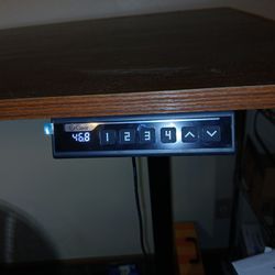 Gaming.\nSlash adjustable tables