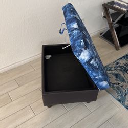 Storage Ottoman Like New