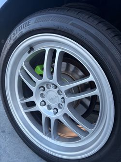 1. Rin con llanta  5. 114.3. 18”  Toyota Honda Nissan