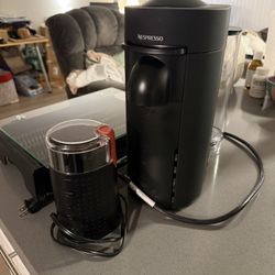Nepresso Vertuo Plus Deluxe Matte Black Bundle