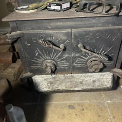 Wood Burning Stove / Fireplace 