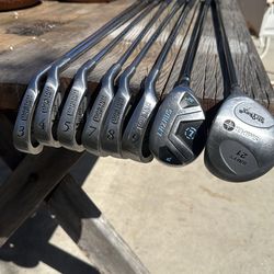 8 golf clubs 6 irons by master iron. 1 wood , 1 hybrid