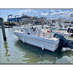 2005  Walk Around Boat 