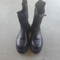 Hm  Boots  Size 5