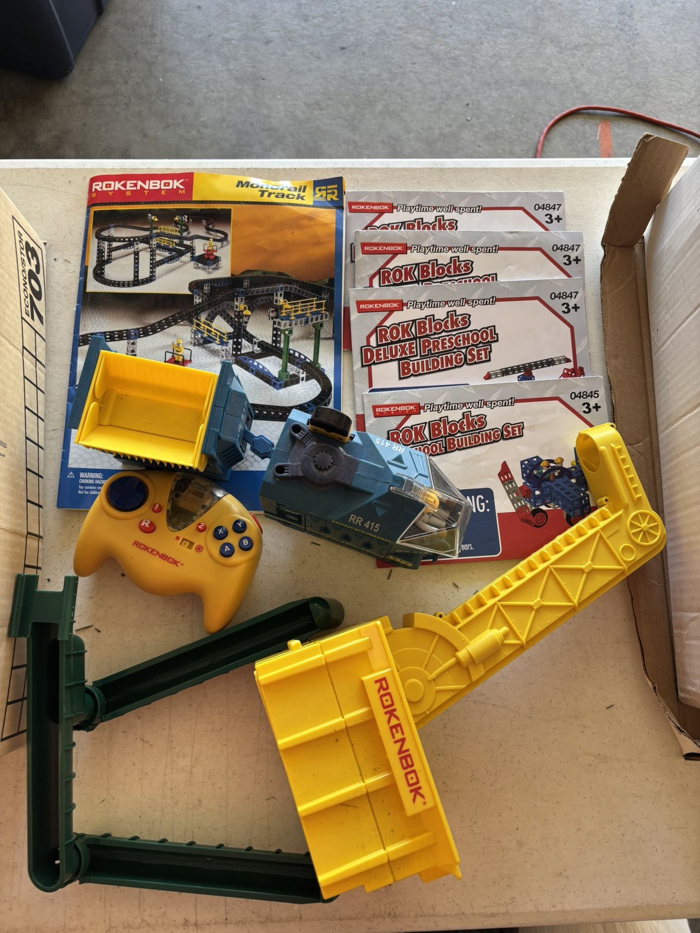 Rokenbok building sets (2) boxes remote control 