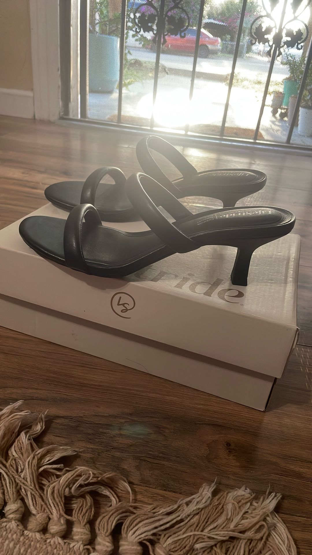 Lifestride Kitten Heels SZ8