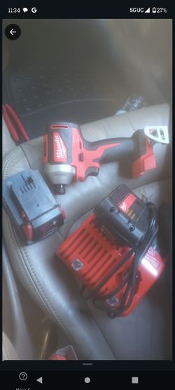 Milwaukee ¼ Hex Impart, 2 Batteries, Charger