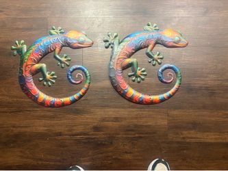 Pair of 2 Large 18" Regal Art & Gift Metal Gecko Wall Decor - Blue/Yellow