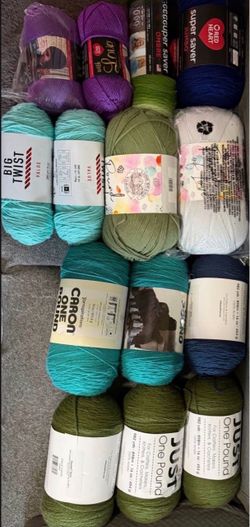 New- Yarn Lot #1, 9 Jumbo, 5 regular skeins