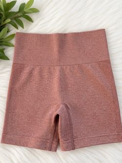 Women’s High-Waisted Seamless Scrunch Workout Shorts – Size S