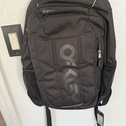 Oakley Enduro Backpack