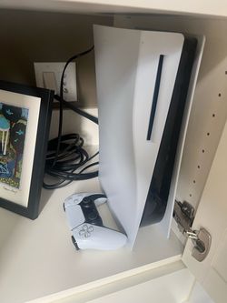 Play station 5 disc model $300