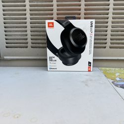 JBL Live 660NC Wireless Headphones One - Hear