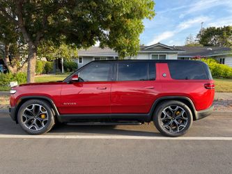 2023 Rivian R1S Adventure Quad-Motor Large