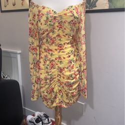 Boutique Style Floral Yellow Sinch Dress 