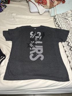 San Antonio Spurs Men’s 2XL T-shirt $10