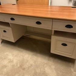 FREE Desk- Good Condition