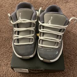 Jordan 11 RETRO Low BT Size 7c-Kids