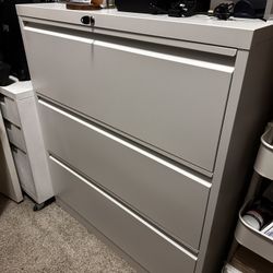 File Cabinet - 3 Drawer