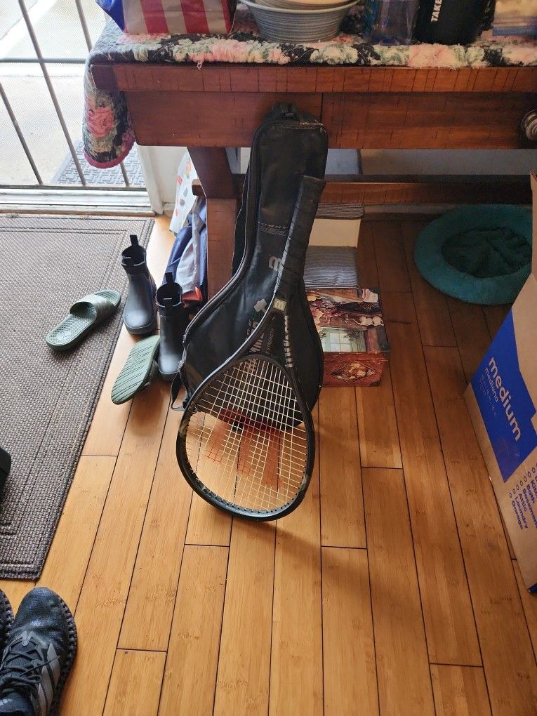 Wilson Tennis Racket With Bag And Tennis Balls