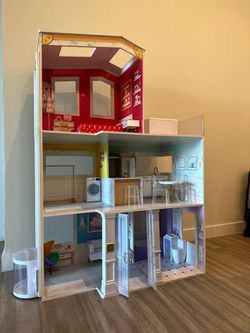 Original Rainbow High Doll House Mansion – 3 Story House w/ Elevator