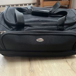 Pierre Cardin 2 Wheel Carry On Duffle Bag