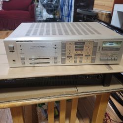Marantz PM730 Integrated Amplifier*FOR REPAIR*OR FOR SPARE PARTS