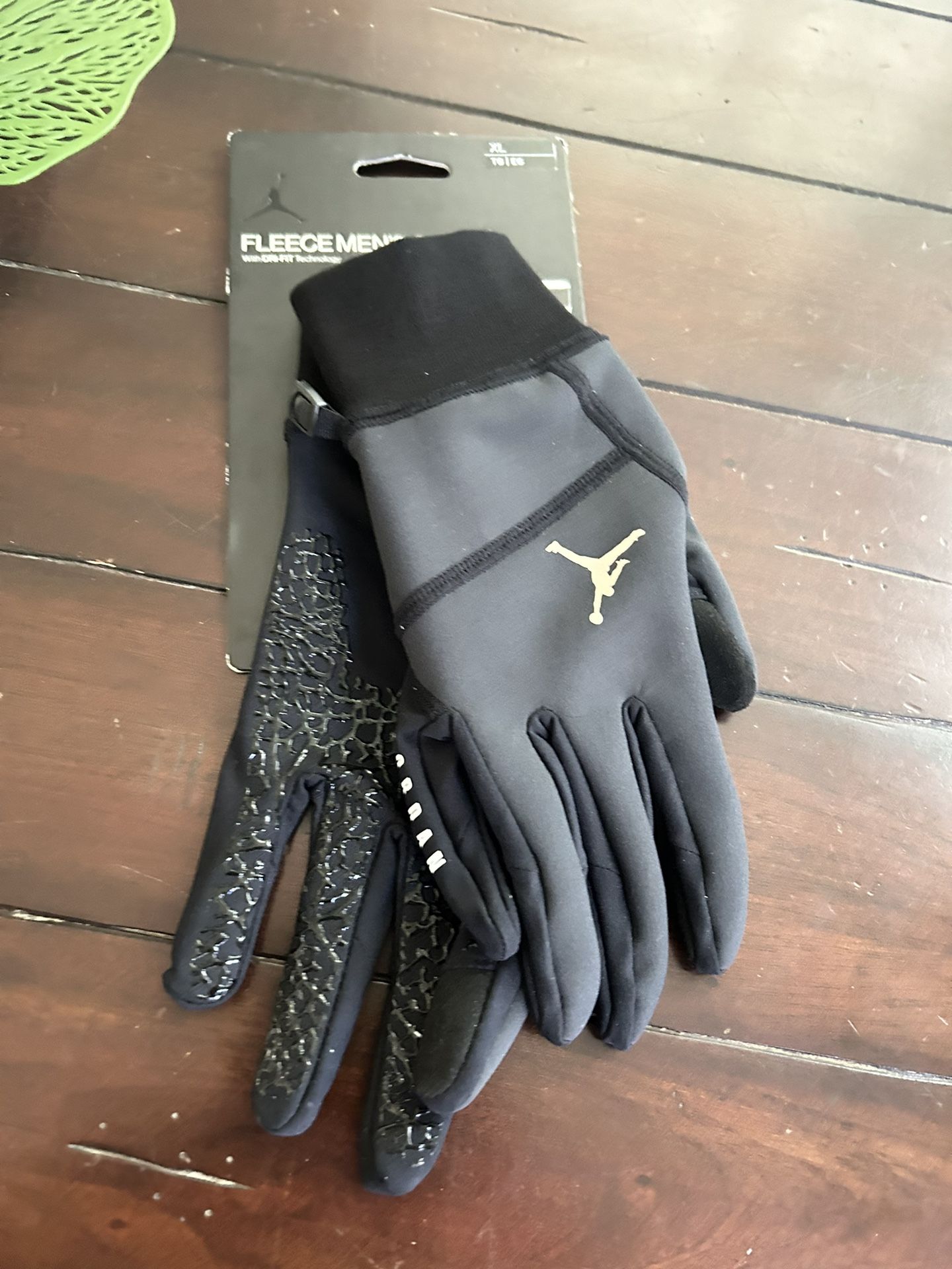 Jordan Gloves Size XL