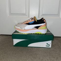 Women’s Puma Sneakers