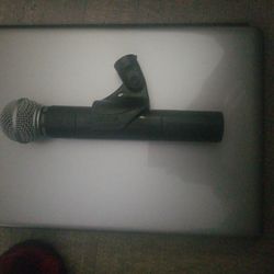 Shure SM58 Microphones 