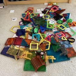 Magnetic building toys