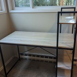 Amazon Desk 