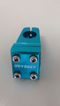 Odessy neck for threadless fork