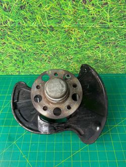 05-11 Mercedes R171 SLK350 Front Left Driver Side Spindle Knuckle Hub OEM