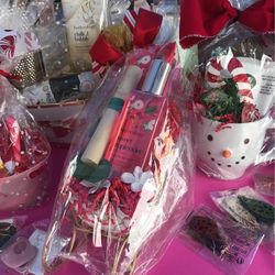Ladies Christmas Gift Perfume Spray And Roller And Sweet Apple Hand Lotion