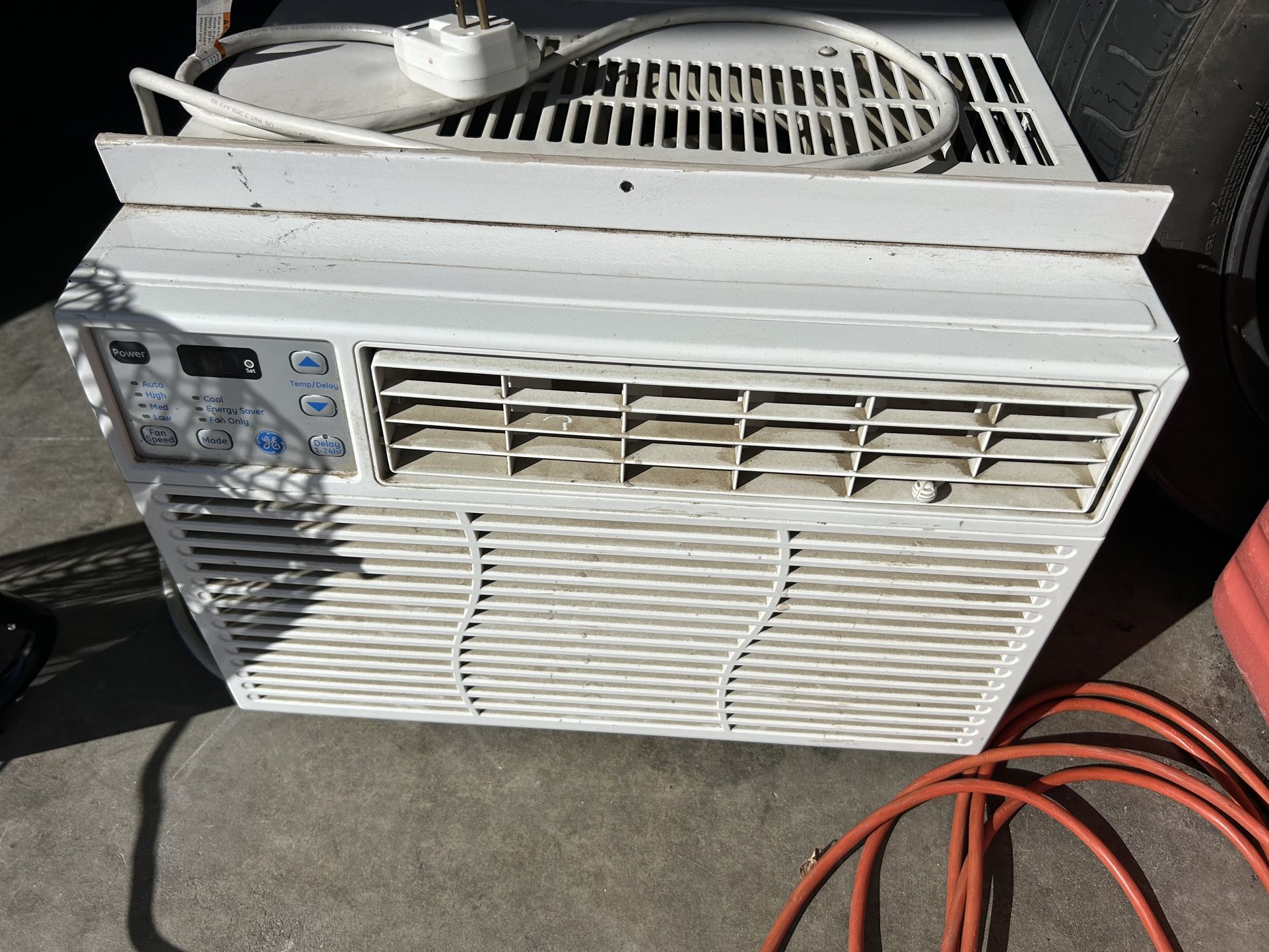 Window AC unit 