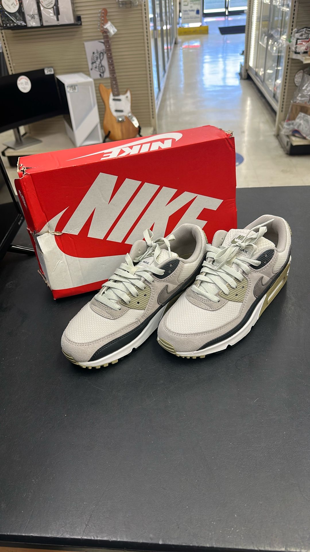 Nike Air Max 90 Light Bone Neutral Olive