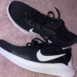 Nike Flex Experience Run 12 Black White 