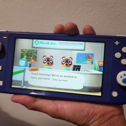 Nintendo Switch Lite W Crossy Road