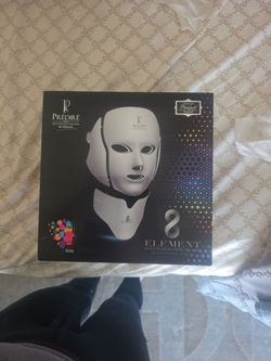 Prèdirè X8 Multi-Purpose LED PHOTON Skincare Mask | Non-Surgical Solution LED Treatment
8ELEMENT