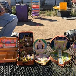 Vintage Polly Pocket Toy